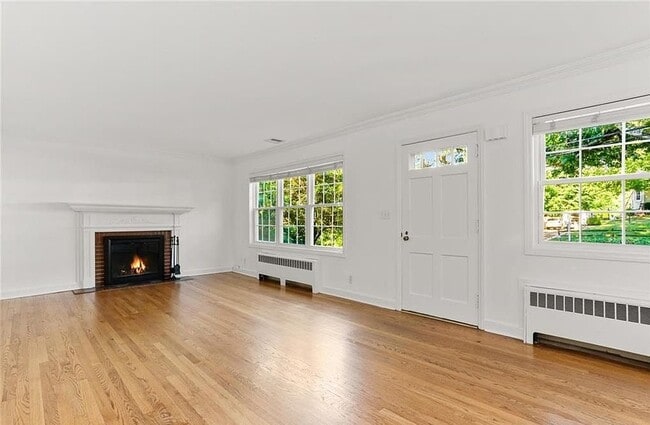 Photo - 8 Deerwood Ct