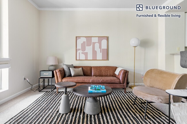 Photo - 337 S Fremont St Unidad FL2-ID435