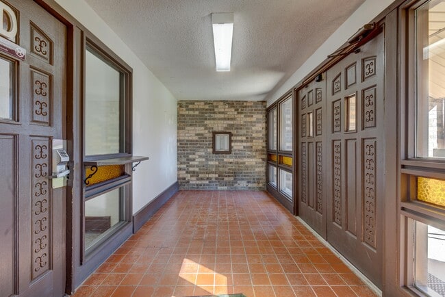 Photo - 4400 S Poplar St Unit 311