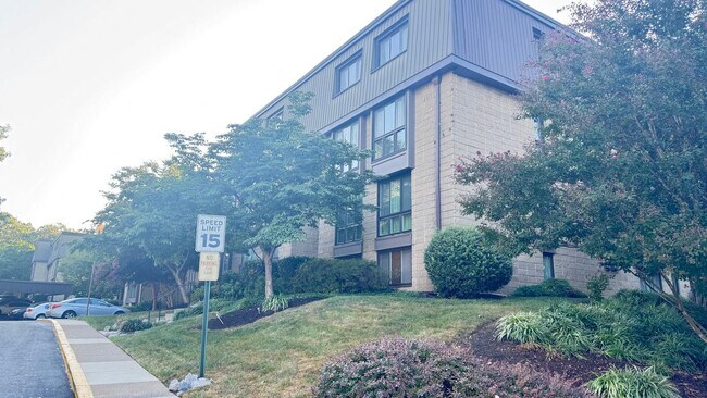 Photo - 5180 Maris Ave Unit 300