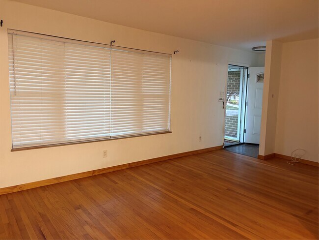 Photo - 649 San Gabriel Pl