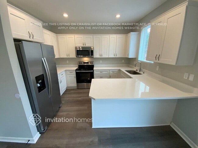 Photo - 6741 Flute St SE