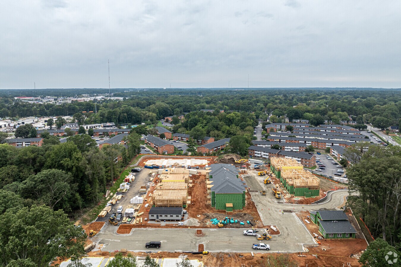 Photo - 700 W 44th St