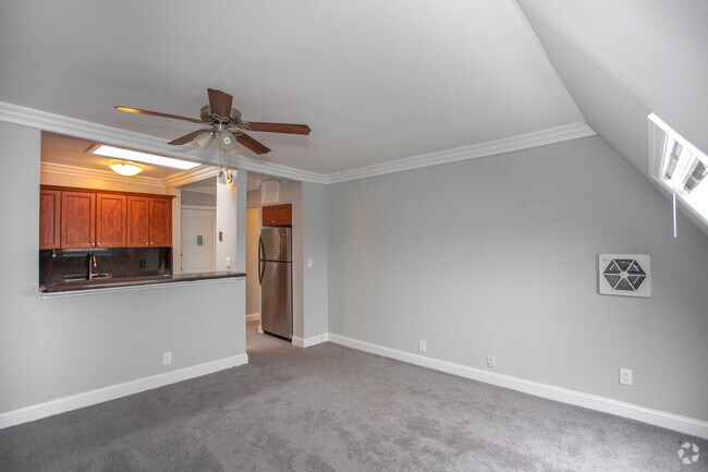 Interior Photo - Fairfield Town Centre At Hewlett Rental