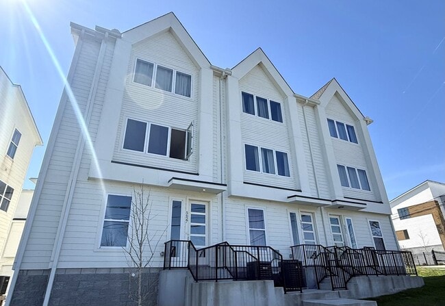 Photo - 5627 Lenox Ave