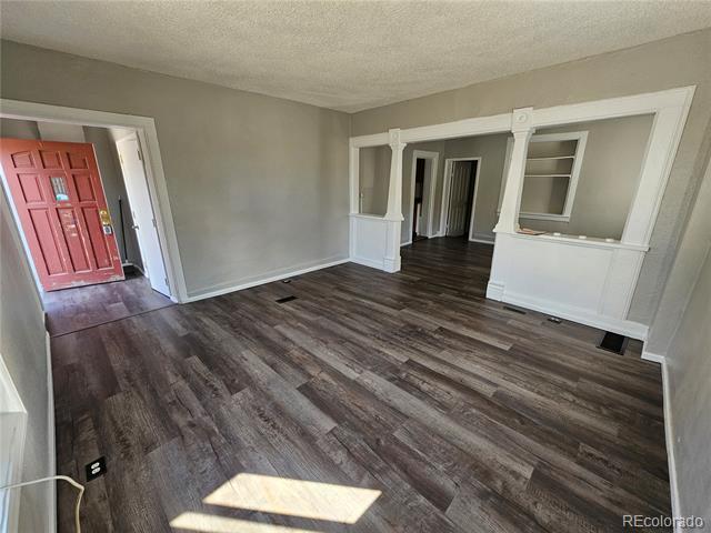 Photo - 738 W 4th Ave