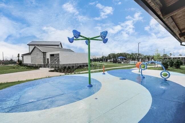 Building Photo - 10319 Malta Trce Dr