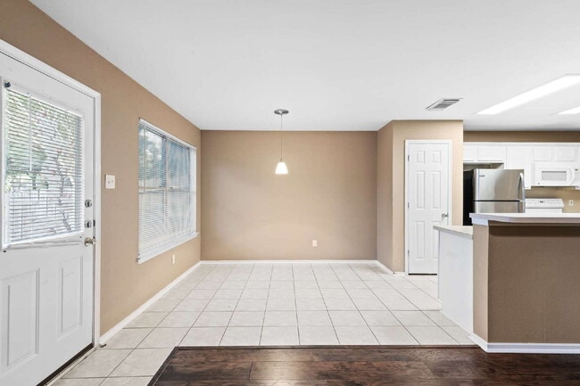 Photo - 51 Marble Rock Pl