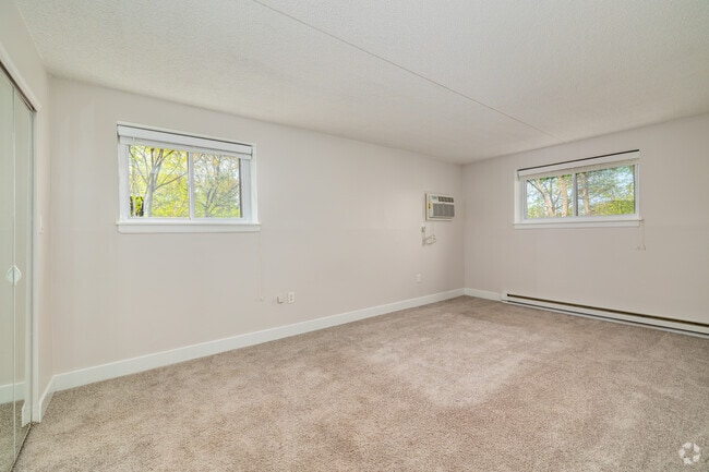 2BR, 2BA - 1,110SF - Primary Bedroom