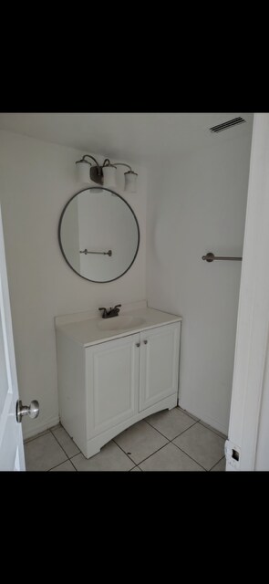 Photo - 1400 Holden Ave