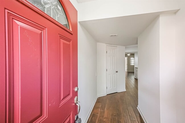 Photo - 5005 Georgi Ln Unit 137