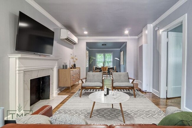 Photo - NEWLY REMODELED! Bungalow in the heart of KW!
