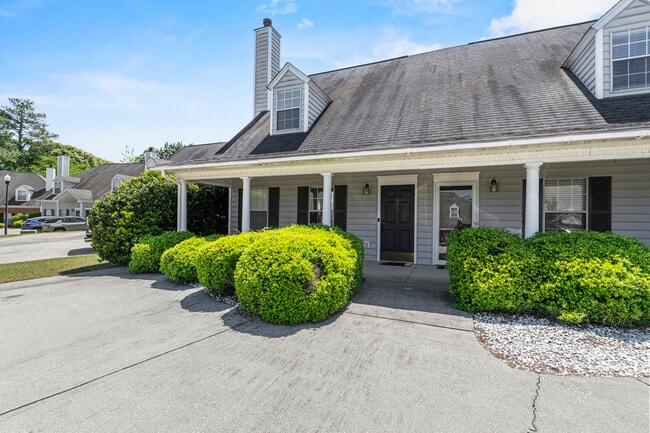 Photo - 118 Saddle Chase Ln