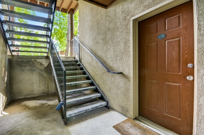 Photo - 1600 Pinebrook Blvd Unit C2