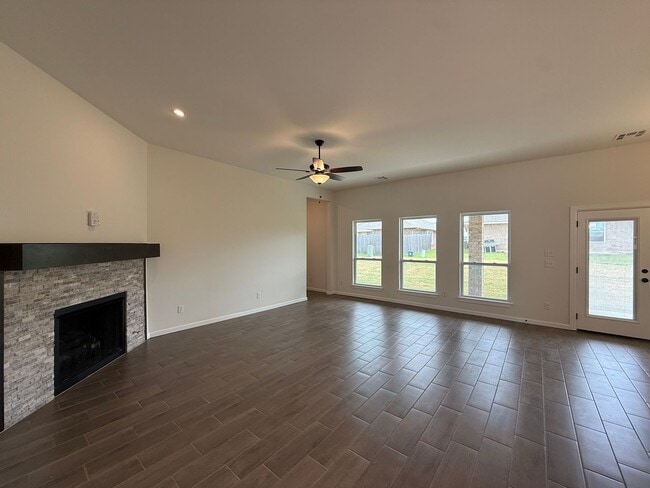 Photo - 18116 Austin Ct