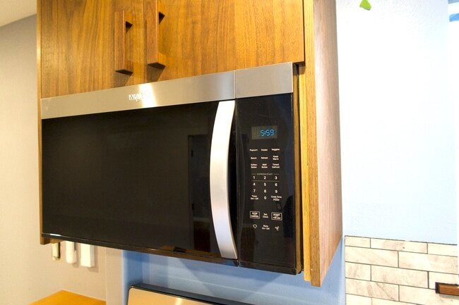 Photo - 3547 E Green St Unit B