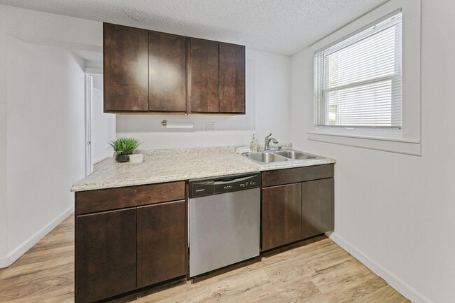 Photo - 361 Locust St Unidad 4