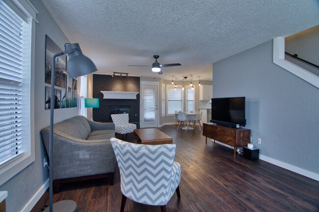 Photo - 2924 Canyon Oaks Ct