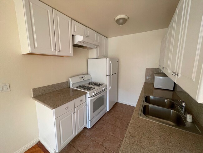 Photo - 11621 Mayfield Ave