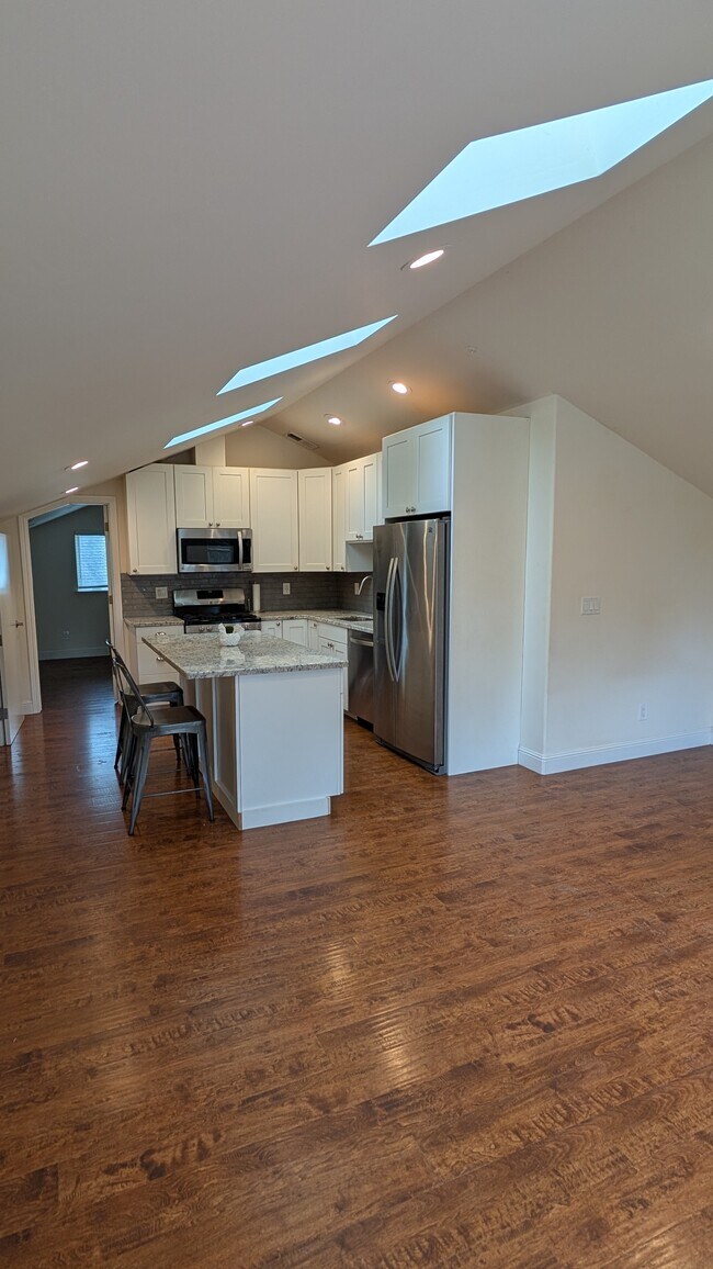 Photo - 15119 Grove St