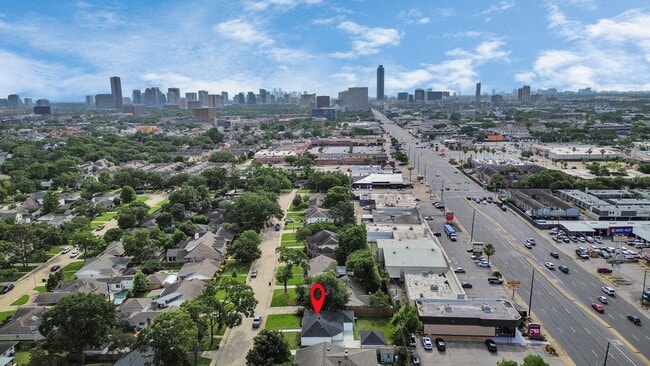 Photo - 6249 Locke Ln