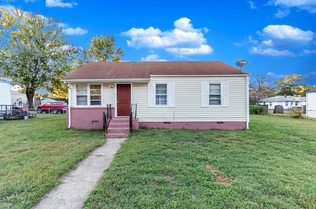 Photo - 503 Woodfin Rd House