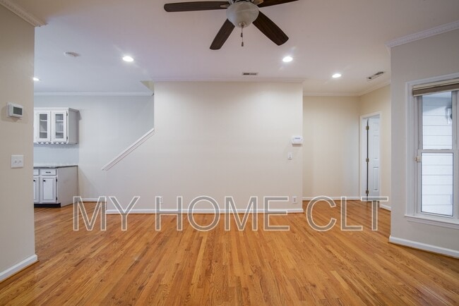 Photo - 807 Greenleaf Ave