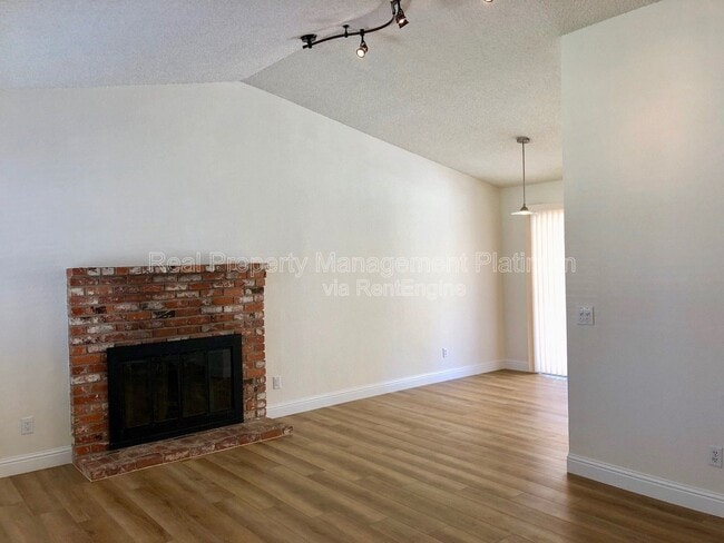 Photo - 2967 Terry Ave