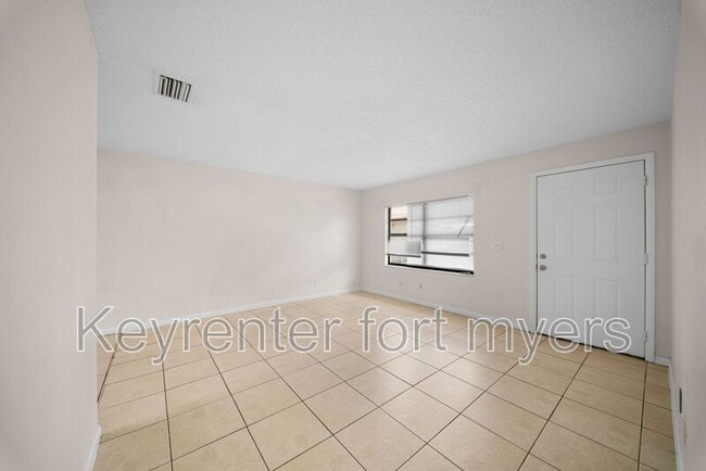 Photo - 5551 Fifth Ave