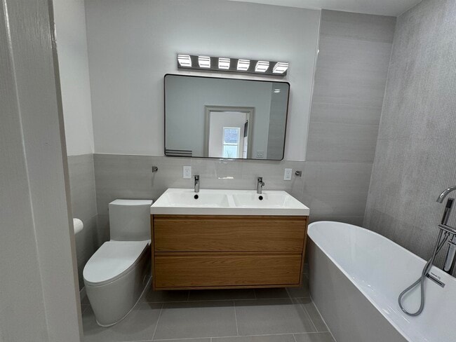 Photo - 315 25th St Unidad 1