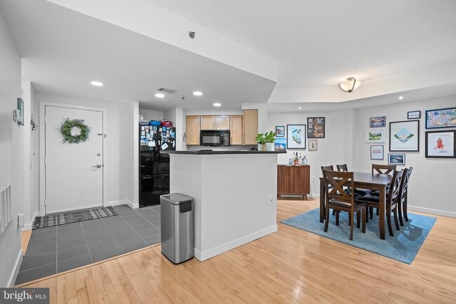 Building Photo - 3883 Connecticut Ave NW Unit 213