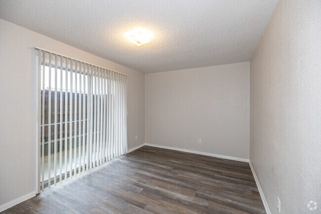 1BR, 1BA - 650SF - Bedroom - Sunwood Apartments