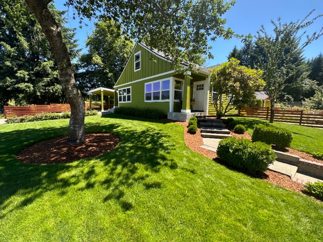 Photo - 2501 Sevedge Ct NE