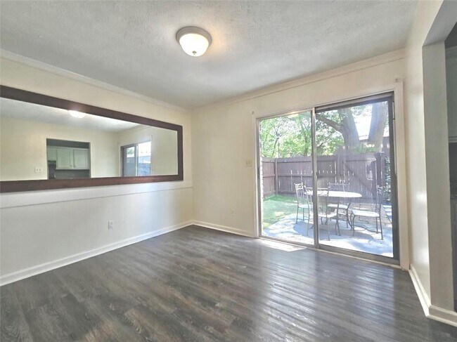 Photo - 1192 Ashborough Dr Unit B