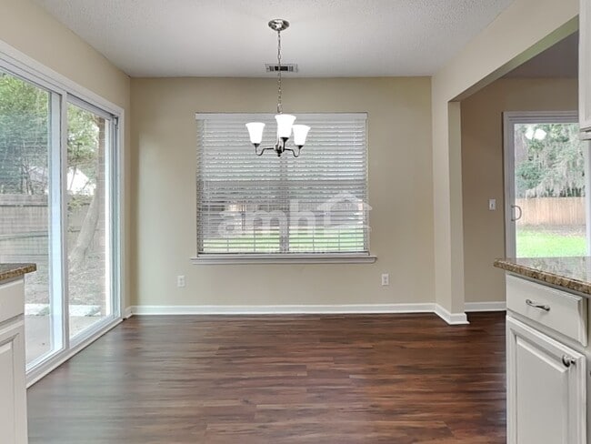 Photo - 102 Kathryns Ct