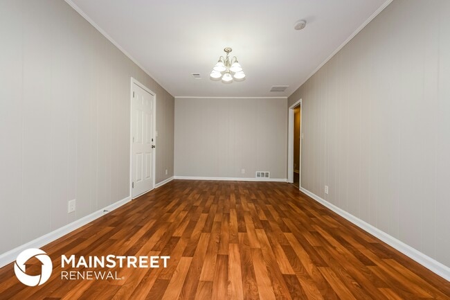 Photo - 4492 Raleigh Dr