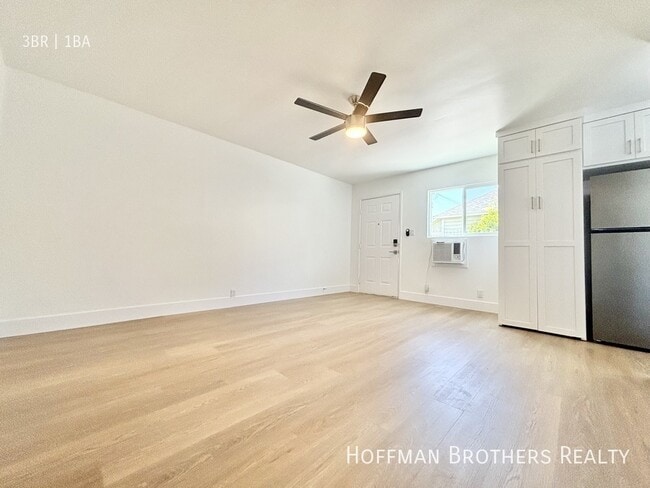 Photo - 327 S Ave 59 Unit 3