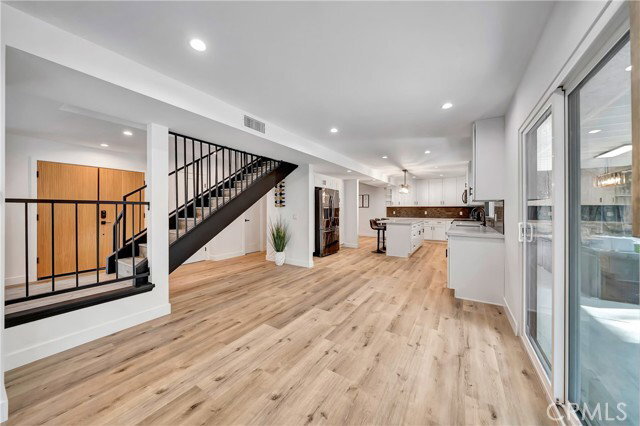 Photo - 24445 Clipstone St
