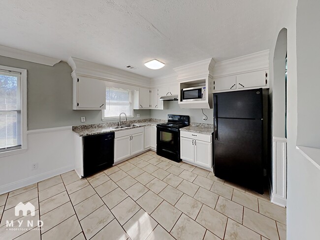 Photo - 8156 Sweetwater St
