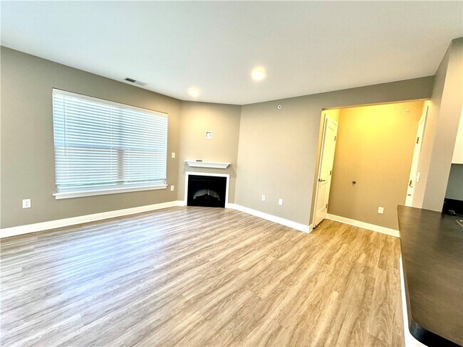 Photo - 303 New Terrace Ln