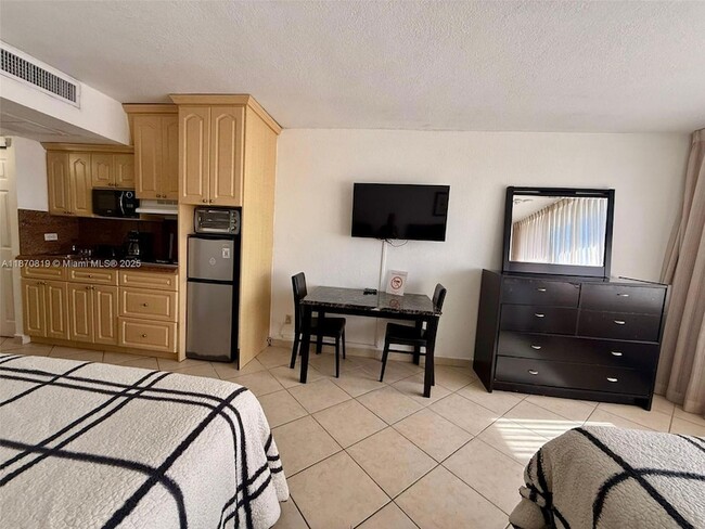 Photo - 19201 Collins Ave Unit 241
