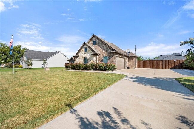 Photo - Stunning 3-bedroom, 2-bathroom home on an ...