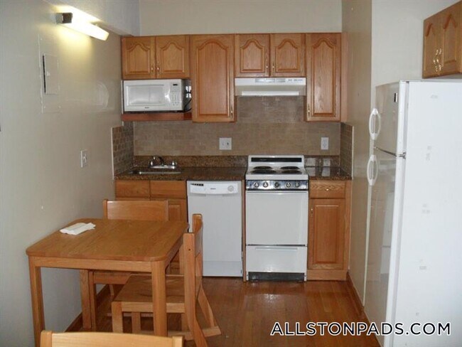 Photo - 1110 Commonwealth Ave Unidad 208