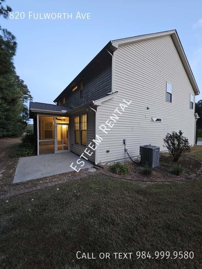 Photo - 820 Fulworth Ave