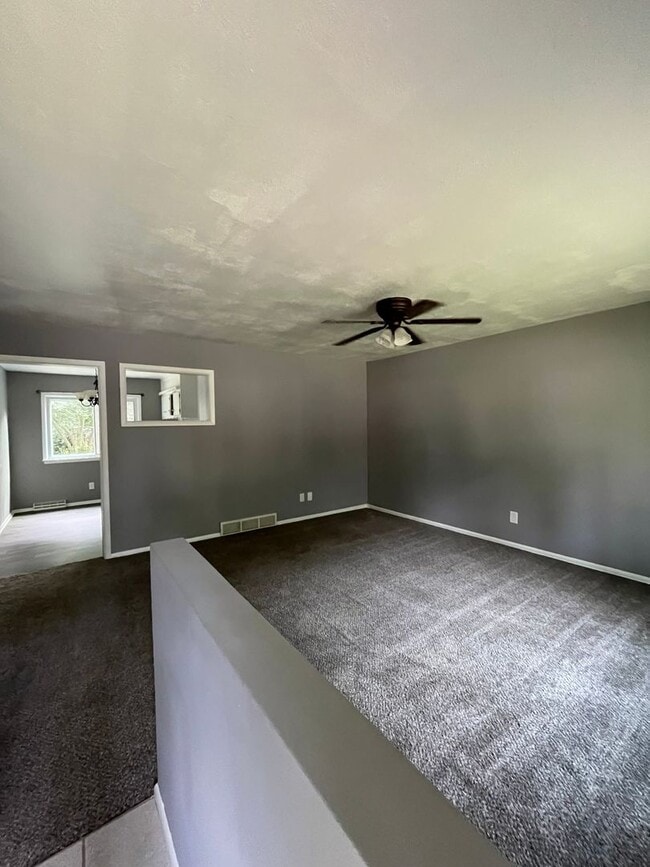 Photo - 1103 E Willow Dr