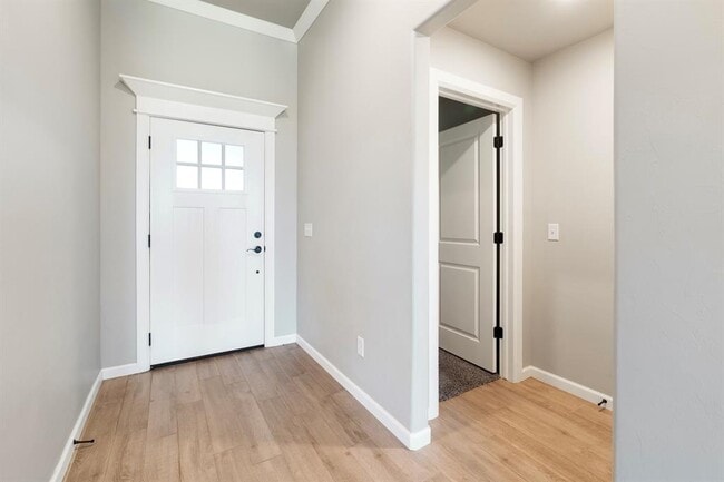 Photo - 800 Cassandra Ln