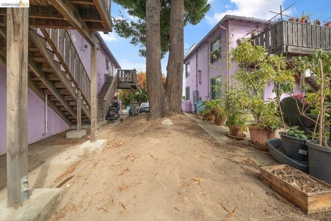 1957 Acton St