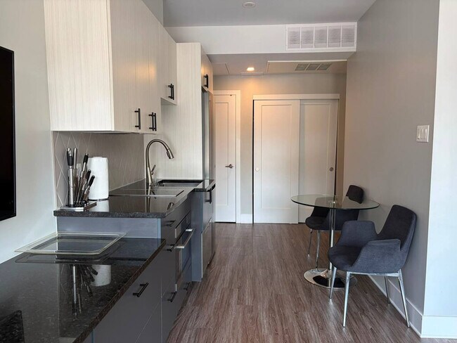Photo - 196 Beechwood Ave. Unit SI ID1589919P