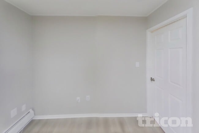 Photo - 21 Barberry Ln
