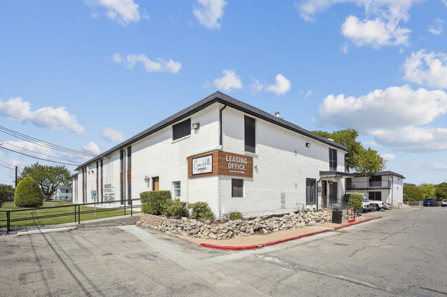 Casa Hills at 290 - Casa Hills at 290 Apartments